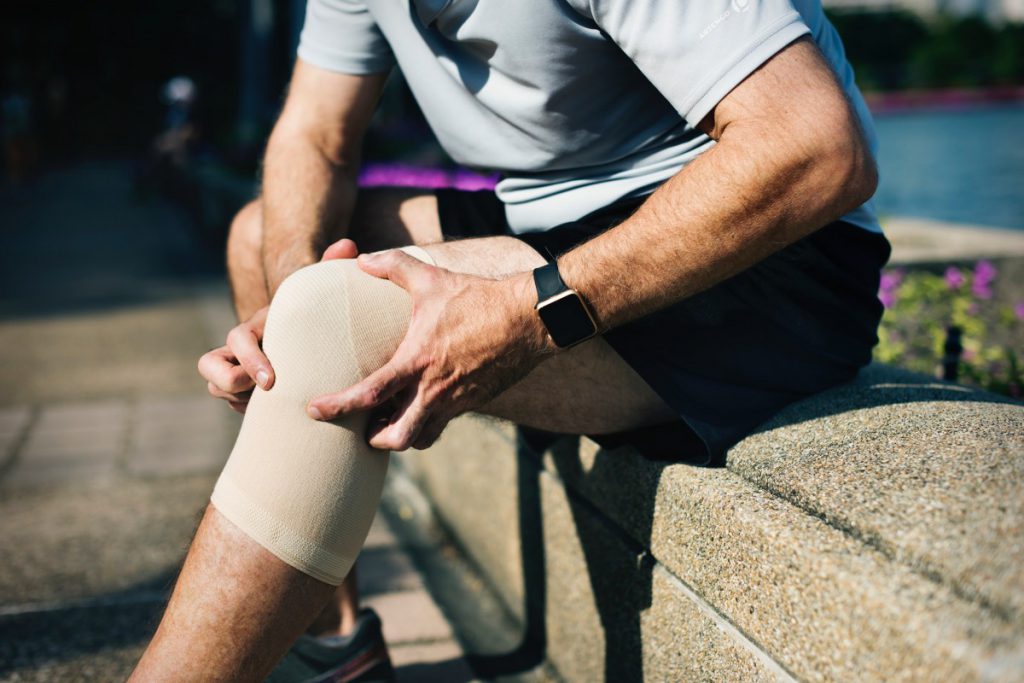 Comment savoir si l’on a de l’arthrose au genou ?
