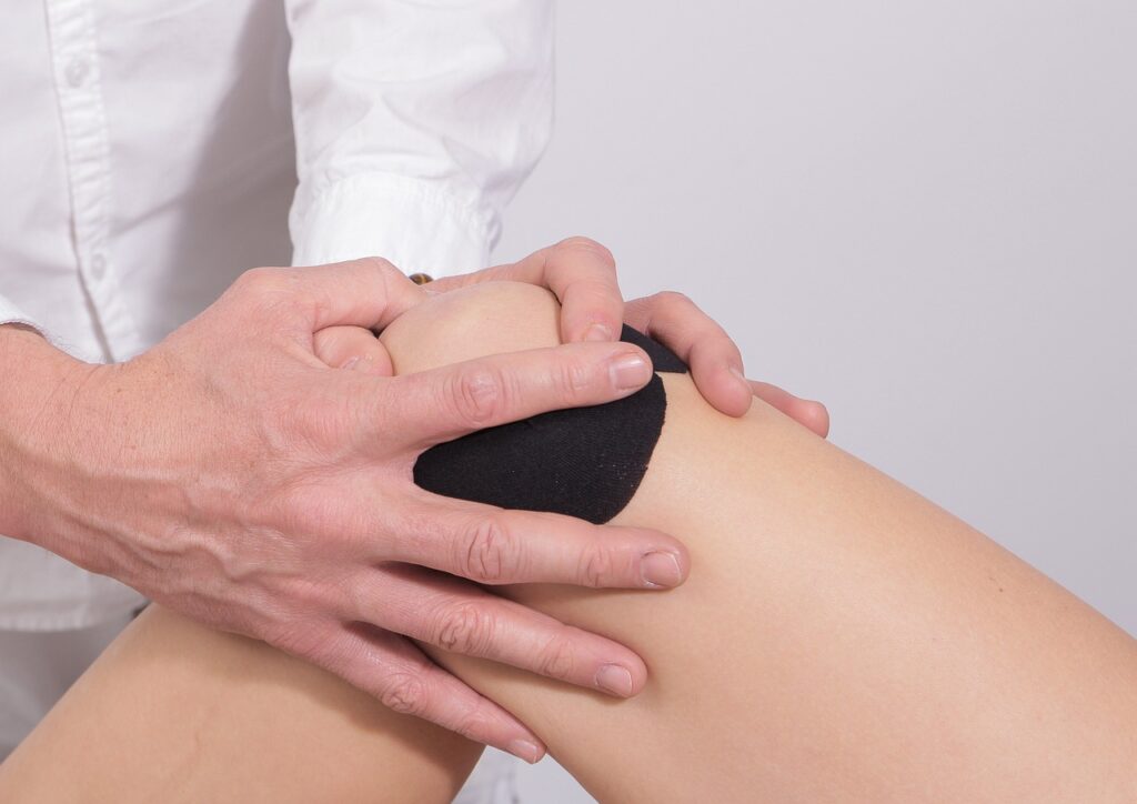 Qu’est ce qui provoque l’arthrose du genou ?